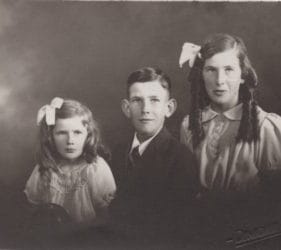 Eileen, Peter & Clare Abbott